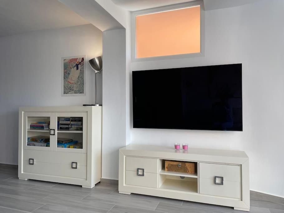 Mar Menor Golf Resort, Luxury Sleeps 6, Lake Views Murcia Kültér fotó